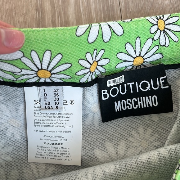 Moschino Flower Skirt - Picture 3 of 5